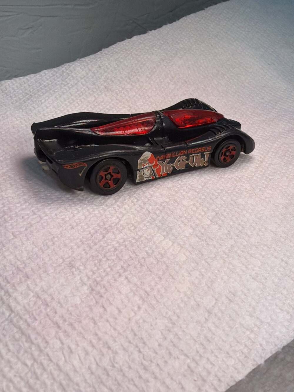 Hot Wheels Power Pistons Yu-Gi-Oh! Maximillion Pegasus Diecast Car